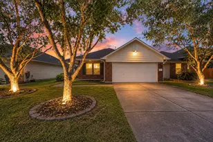 8011 Ginger Park Dr, Baytown, TX 77521 - Photo 3