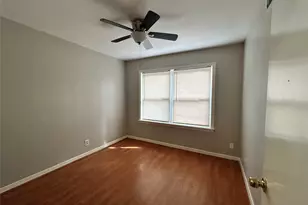 914 Elton St, Houston, TX 77034 - Photo 9