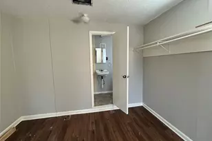 914 Elton St, Houston, TX 77034 - Photo 5