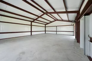 6811 Bayou Trail Dr, Alvin, TX 77511 - Photo 15