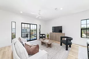 11925 N Hoa Sen Cir, Houston, TX 77072 - Photo 9