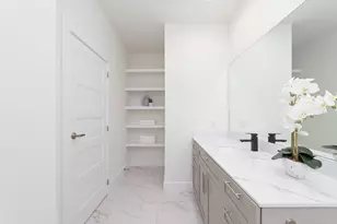 11925 N Hoa Sen Cir, Houston, TX 77072 - Photo 17