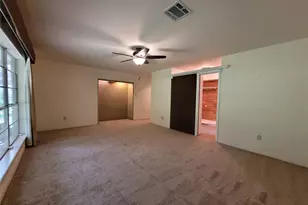 24 Greentree Ln, Conroe, TX 77304 - Photo 37