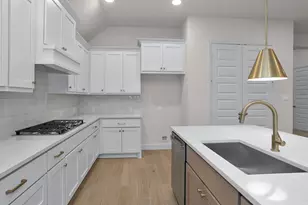 6511 Yellow Rose Ct, Manvel, TX 77578 - Photo 9