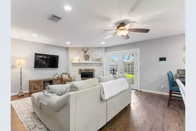 90 Live Oak, Van Vleck, TX 77482 - Photo 5