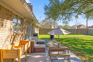 90 Live Oak, Van Vleck, TX 77482 - Photo 23