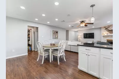 90 Live Oak, Van Vleck, TX 77482 - Photo 9