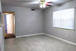 704 E 22nd St, Houston, TX 77008 - Photo 3