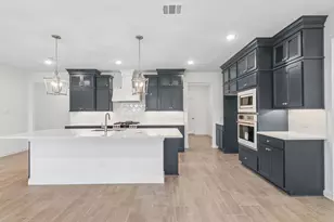 11822 Old Fashion Cir, Mont Belvieu, TX 77535 - Photo 5