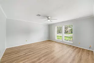 11651 Trailmont Dr, Houston, TX 77077 - Photo 9