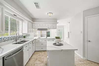 11651 Trailmont Drive, Houston, TX 77077 - Photo 25