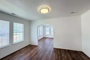 5302 Clay St, Houston, TX 77023 - Photo 5