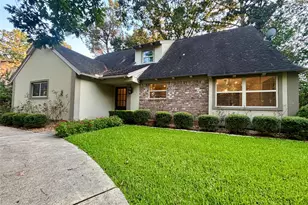 460 Old Hickory Dr, Conroe, TX 77302 - Photo 1