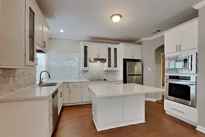 10051 Rio Bravo Road, Houston, TX 77064 - Photo 5