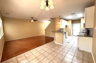 213 E Summerhaze Circle, The Woodlands, TX 77382 - Photo 7