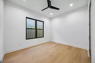 1415 Harold St, Houston, TX 77006 - Photo 25