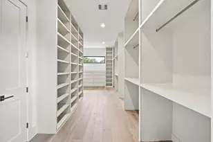 212 E 24th St, Houston, TX 77008 - Photo 13