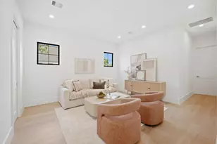 212 E 24th St, Houston, TX 77008 - Photo 17
