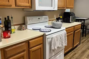 2920 Thistledown Dr, League City, TX 77573 - Photo 5