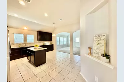 5018 Victory Shores Lane, Rosharon, TX 77583 - Photo 5