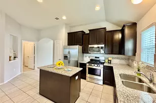 5018 Victory Shores Ln, Rosharon, TX 77583 - Photo 7