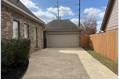 12511 Oakcroft Drive, Houston, TX 77070 - Photo 5