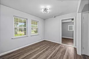 5859 Flamingo Dr, Houston, TX 77033 - Photo 7