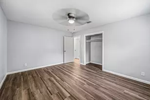 5859 Flamingo Dr, Houston, TX 77033 - Photo 17