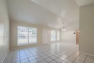 7615 Wovenwood Ln, Houston, TX 77041 - Photo 9