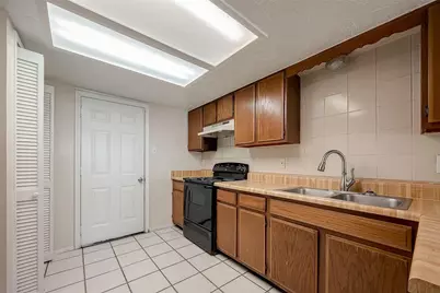 7615 Wovenwood Lane, Houston, TX 77041 - Photo 15