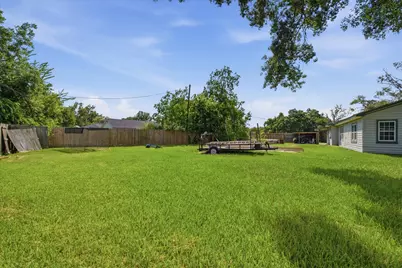 311 Burnett Drive, Baytown, TX 77520 - Photo 19