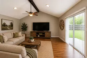 412 Breezy Ln, Wharton, TX 77488 - Photo 3