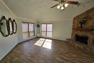 8319 Wind Veil Dr, Houston, TX 77040 - Photo 11