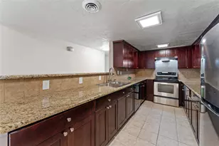 12633 Memorial Dr, Houston, TX 77024 - Photo 15