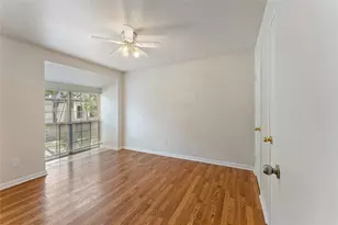 12633 Memorial Dr, Houston, TX 77024 - Photo 21
