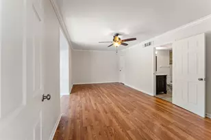 12633 Memorial Dr, Houston, TX 77024 - Photo 7