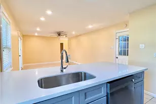 8215 Lugary Dr, Houston, TX 77074 - Photo 13