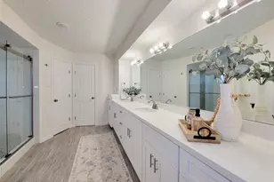 10703 Idlebrook Dr, Houston, TX 77070 - Photo 3