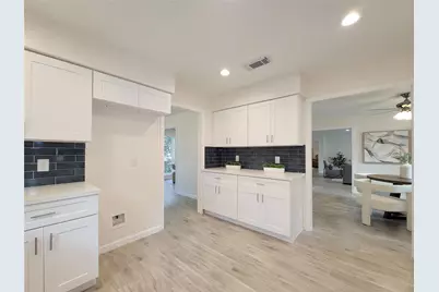 10703 Idlebrook Drive, Houston, TX 77070 - Photo 17