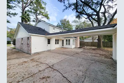 10703 Idlebrook Drive, Houston, TX 77070 - Photo 45