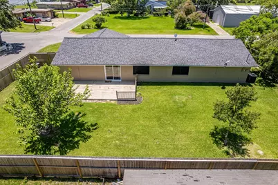 130 Bay Ridge Drive, Baytown, TX 77523 - Photo 33