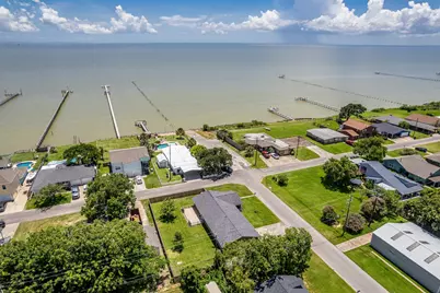 130 Bay Ridge Drive, Baytown, TX 77523 - Photo 37