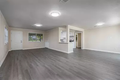 130 Bay Ridge Drive, Baytown, TX 77523 - Photo 15
