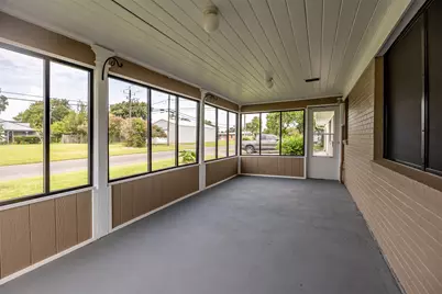 130 Bay Ridge Drive, Baytown, TX 77523 - Photo 11