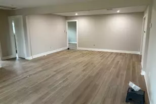 136 Talisman St, Lake Jackson, TX 77566 - Photo 3