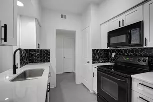 2475 Underwood St, Houston, TX 77030 - Photo 9