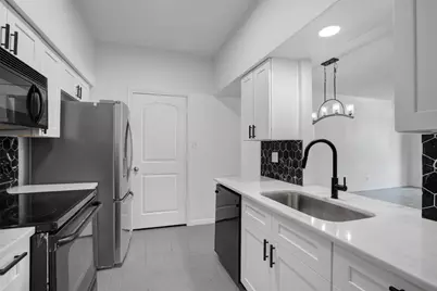 2475 Underwood Street #180, Houston, TX 77030 - Photo 7