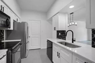 2475 Underwood St, Houston, TX 77030 - Photo 7