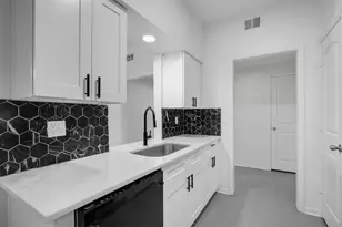 2475 Underwood St, Houston, TX 77030 - Photo 11