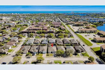 33 Clara Barton Lane, Galveston, TX 77551 - Photo 9